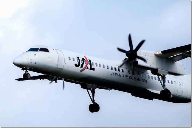 ボンバルディア社DASH8-400型機を撮影 ボンバルディア社DASH8-400型機を撮影